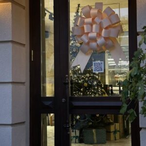 Бант на двері, бант на дверь, бежевий бант