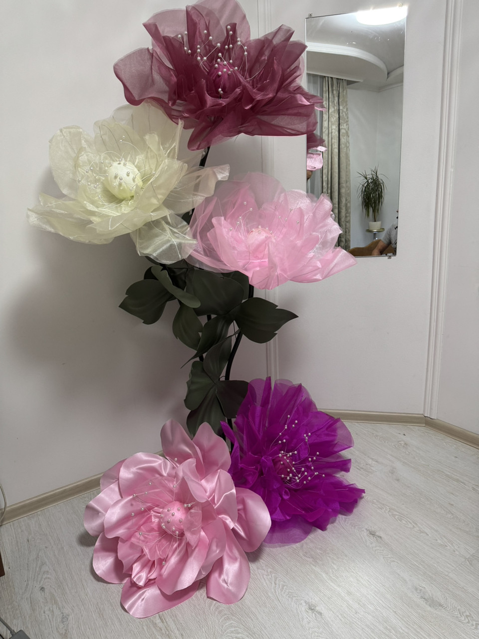 Ростові квіти з органзи для фотозон та залів (до 2 м, 60 см, поштучно або композиції)